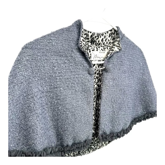 Women’s Gray Cape Leopard Print Lining - Picture 2 of 5